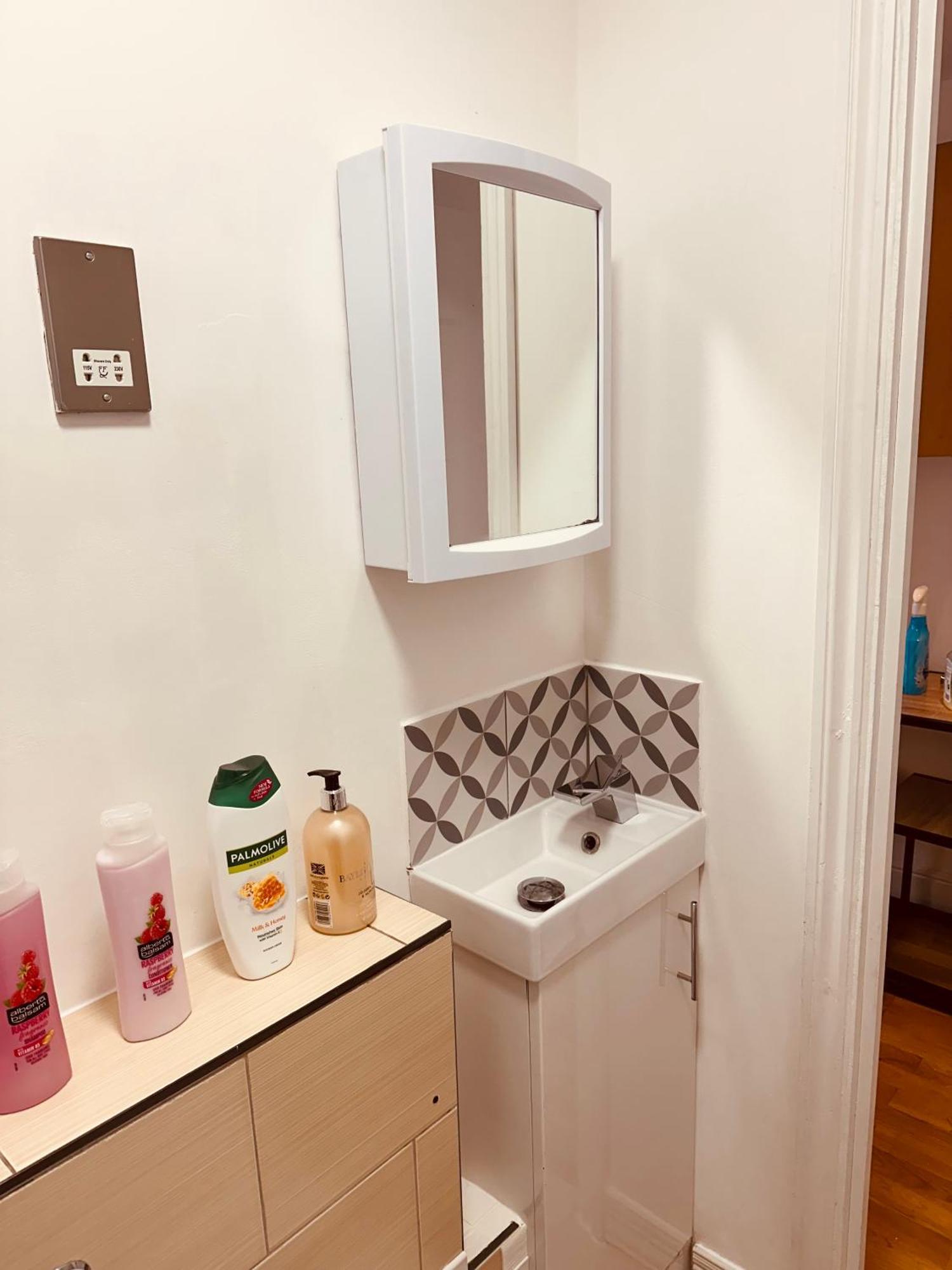 Stunning One Bedroom Flat